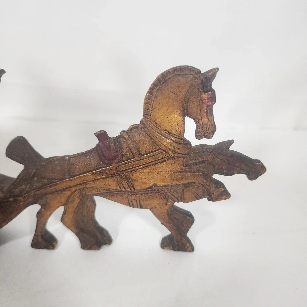 Vintage Cast Iron Royal Mail Stagecoach Doorstop Horse Carriage Painted Decor‎